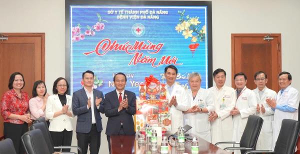 Phó Bí thư Thường trực Thành ủy Đà Nẵng thăm, chúc tết các cơ sở y tế trên địa bàn thành phố