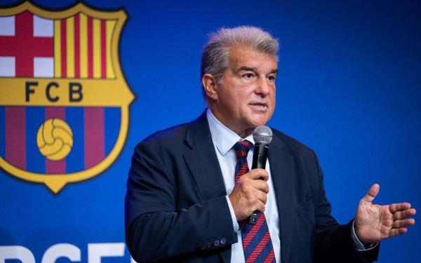 Chủ tịch Joan Laporta từ chức và Barca đăng cai 2 giải khủng