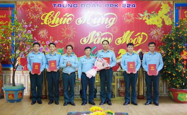 Trung đoàn 224 – Sư đoàn 375 công bố quyết định cán bộ