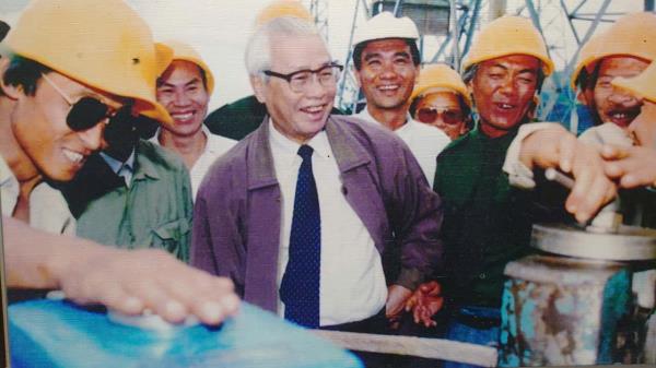 Chân dung chính khách qua một truyện ký