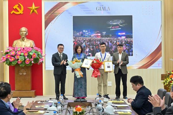 Gần 4.000 tác phẩm tham dự cuộc thi Việt Nam trên hành trình đổi mới