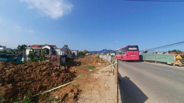 Vì sao dự án mở rộng QL14B thi công rùa bò?