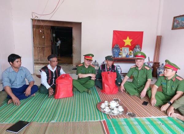 Gần dân nhất ở vùng sâu, vùng xa