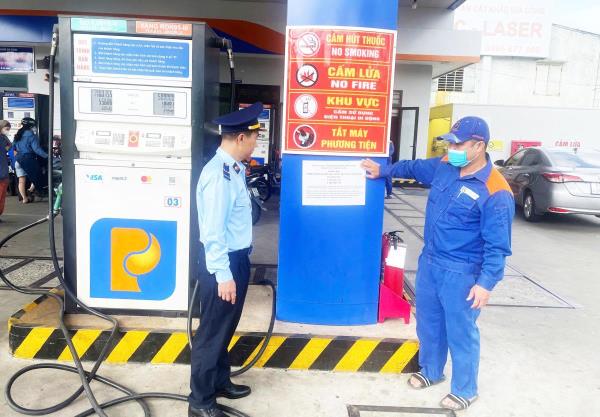 Tập trung ngăn chặn các hành vi đầu cơ, trục lợi trong kinh doanh xăng, dầu