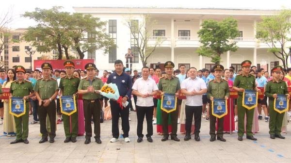 Công an TP Đà Nẵng khai mạc Giải bóng chuyền nam Mừng Đảng - mừng Xuân năm 2026