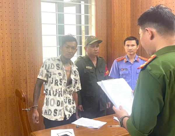 Bắt giữ đối tượng cướp tài sản trong đêm