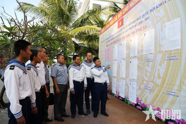 Bầu cử sớm ở Trường Sa và Trường Sơn