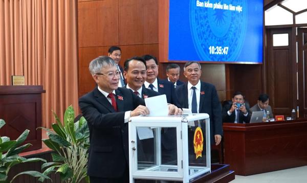 Ông Nguyễn Mạnh Hùng được bầu giữ chức vụ Chủ tịch UBND TP Đà Nẵng