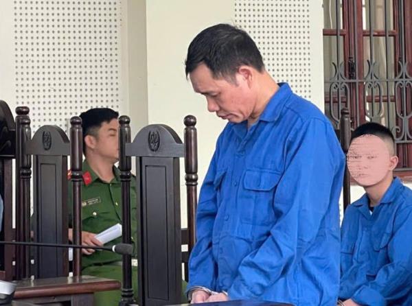 Đâm vợ cũ trọng thương vì mâu thuẫn đất đai