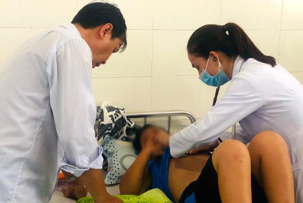 Thực phẩm bị nhiễm vi sinh vật