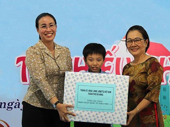 Lãnh đạo thành phố Đà Nẵng thăm trẻ em nhân ngày Quốc tế Thiếu nhi 1-6