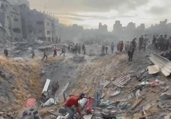 Israel tấn công vào sâu bên trong Gaza