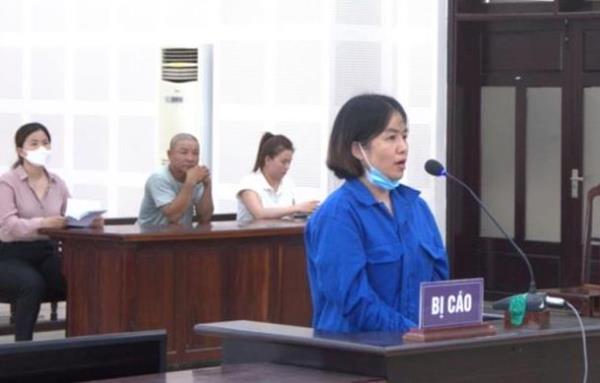 Lừa chiếm tiền tỷ