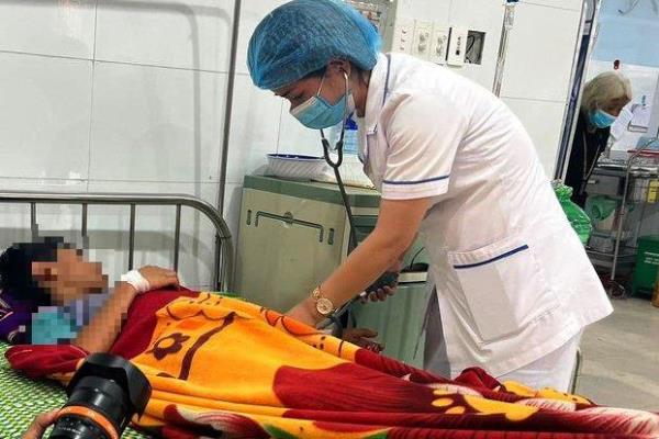 WHO hỗ trợ khẩn thuốc giải độc trị giá 8.000 USD/lọ cho 3 ca ngộ độc cá ủ chua ở Đà Nẵng