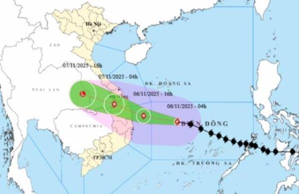 Bão số 13 Kalmaegi vẫn mạnh cấp 14, giật cấp 17, cách Quy Nhơn 310km