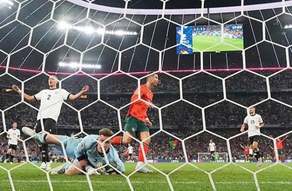 Ronaldo ghi bàn, Bồ Đào Nha vào chung kết Nations League