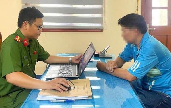 Xử phạt tài xế xe buýt nhái đuổi đánh hành khách trên QL1 ở Hà Tĩnh