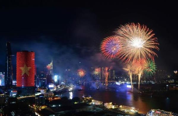 Cả nước tưng bừng các hoạt động văn hóa, nghệ thuật chào mừng 50 năm non sông thống nhất