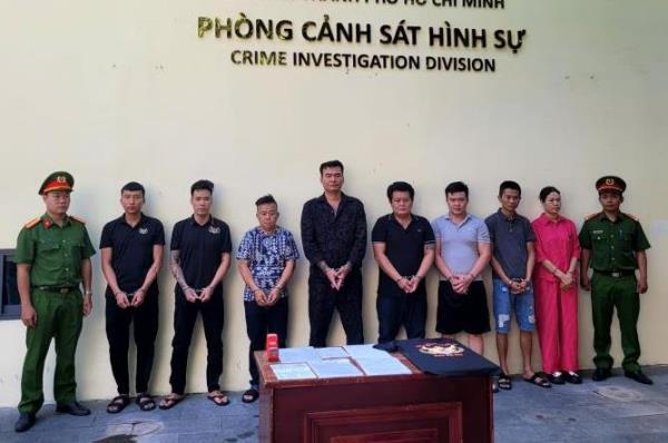 Bắt tạm giam 9 đối tượng núp bóng mua bán nợ để cưỡng đoạt tài sản