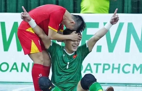 Người hùng World Cup Hồ Văn Ý trở lại đội tuyển futsal