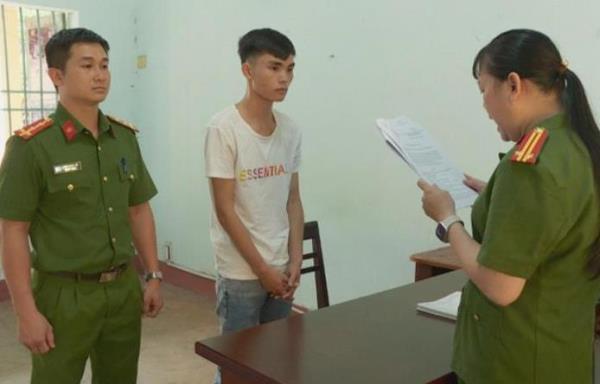 Tên Hiền nhưng tính cộc