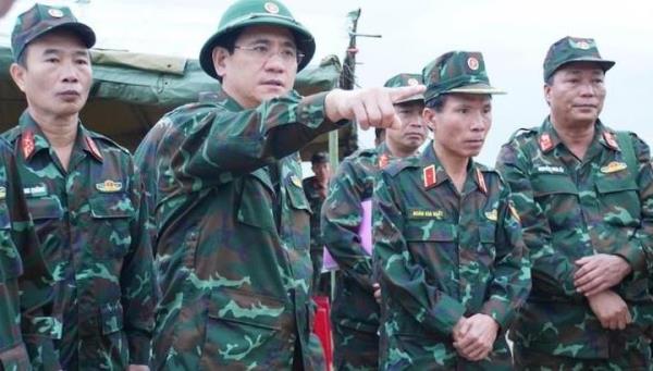 Thiếu tướng Phan Đại Nghĩa kiểm tra công tác quy hoạch thao trường và sở chỉ huy diễn tập Quân khu 5