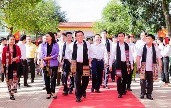 Lãnh đạo Trung ương dự Ngày hội Đại đoàn kết toàn dân tộc tại vùng cao Quảng Nam và Nghệ An