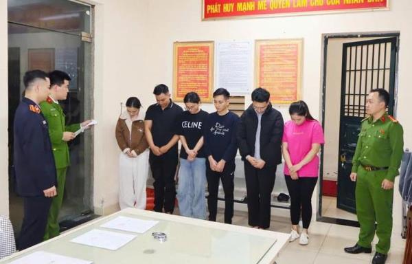 Bắt nhóm đối tượng tại Viện Thẩm mỹ Quốc tế Vera lừa dối khách hàng