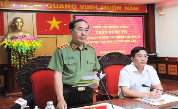 Thứ trưởng Bộ Công an Trần Quốc Tỏ thăm và làm việc với Công an tỉnh Đắk Lắk