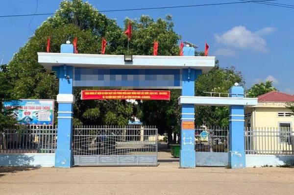 Tạm giữ thầy giáo dâm ô nhiều học sinh