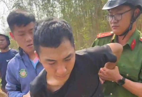 Tóm tận tay con nghiện trữ ma túy