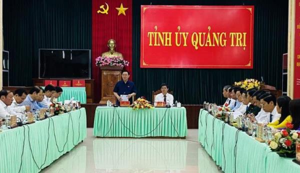 Chủ tịch Quốc hội Vương Đình Huệ làm việc tại Quảng Trị
