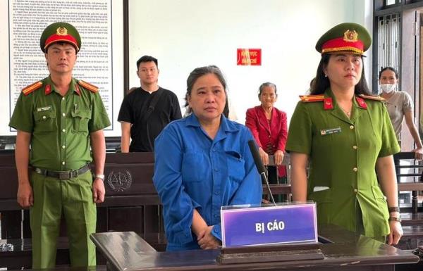 Lừa gần 2 tỷ đồng, trả hơn 12 năm tù