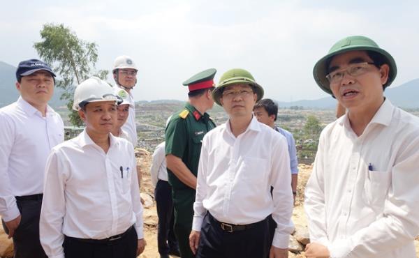 Khẩn cấp khắc phục sạt lở tại nghĩa trang Hòa Sơn