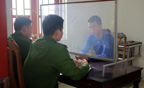 Làm giả bìa đỏ để thế chấp chiếm đoạt tài sản