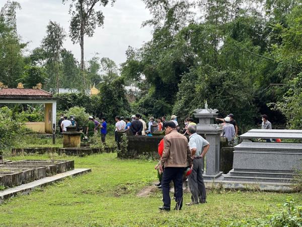 Bộ xương người ở nghĩa địa