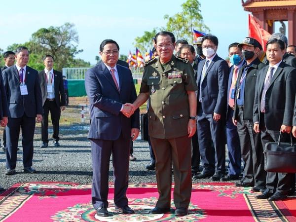 Làm sâu sắc hơn quan hệ quý báu Việt Nam – Campuchia
