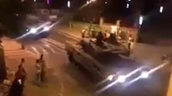 Mexico có thật rắn khi điều máy bay quân sự, xe tăng bắt con trai trùm ma túy El Chapo?