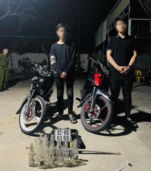 Sử dụng hung khí hẹn nhau hỗn chiến