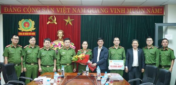 Khen thưởng Công an quận Hải Châu vụ bắt ổ ma túy tại vũ trường New Phương Đông