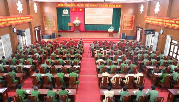 Công an Đắk Nông quán triệt, nghiên cứu bài phát biểu của đồng chí Tổng Bí thư Nguyễn Phú Trọng tại Lễ kỷ niệm 75 năm CAND học tập, thực hiện 6 điều Bác Hồ dạy