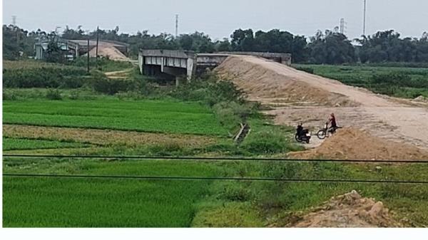 Vì sao cầu Tây An 1 và 2 ở Duy Xuyên không có đường dẫn lên cầu?