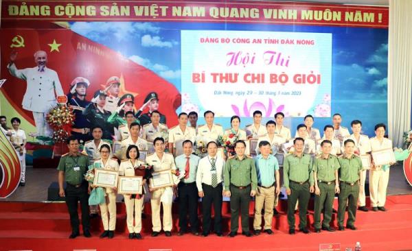 Sôi nổi Hội thi Bí thư Chi bộ giỏi trong Đảng bộ Công an Đắk Nông