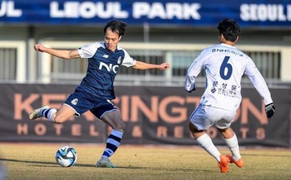 Văn Toàn góp công giúp Seoul E-Land có chiến thắng lịch sử