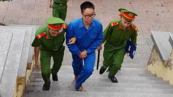 Nam thanh niên đi lừa đảo kiếm tiền gỡ gạc thua bạc qua mạng