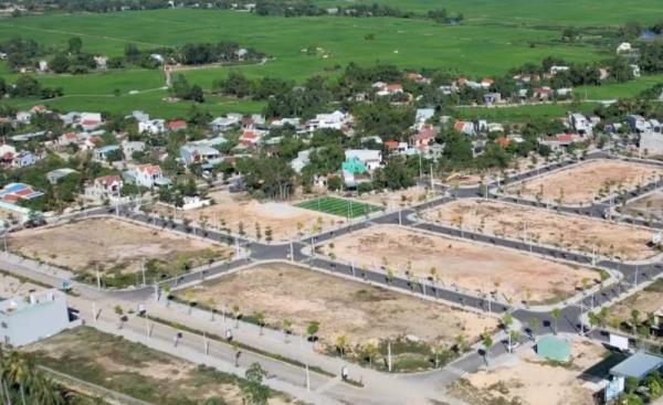 Khơi thông nguồn lực từ đất đai vẫn gặp khó