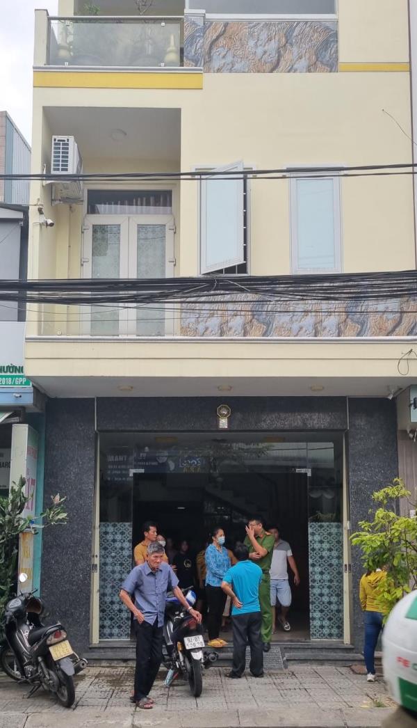 Trong 4 nạn nhân vụ máy bay Bell-505 rơi, có 3 người trong một gia đình ở Đà Nẵng