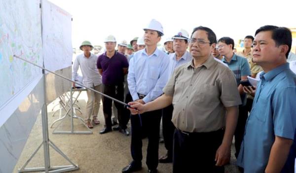 Thủ tướng Phạm Minh Chính kiểm tra tiến độ dự án cao tốc Bắc – Nam