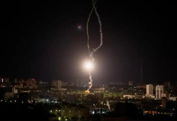 Ukraine tuyên bố hạ toàn bộ tên lửa Nga trong trận tập kích từ 3 hướng