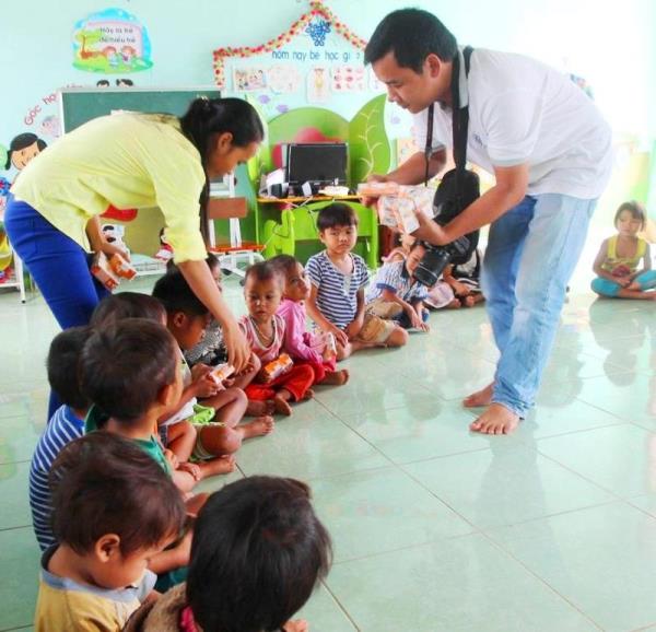 Hết năm học vẫn chưa được… uống sữa